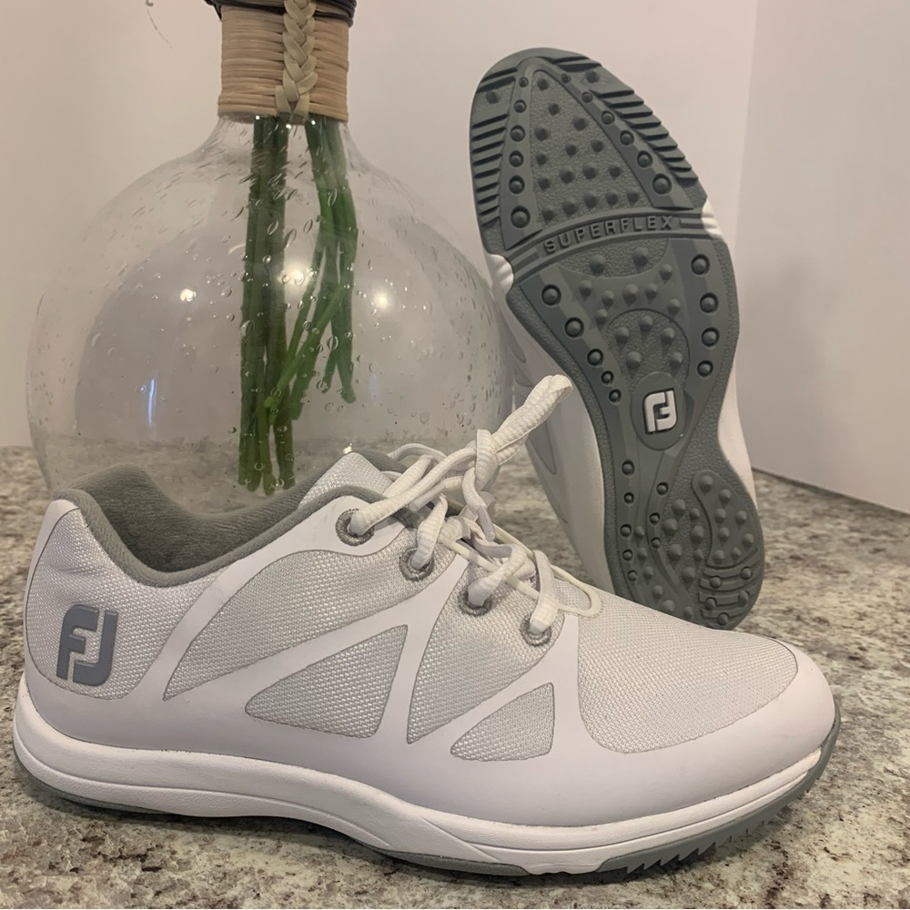 FJ golfing shoes Leisure mens Previous Season Style Like new size 5 M
